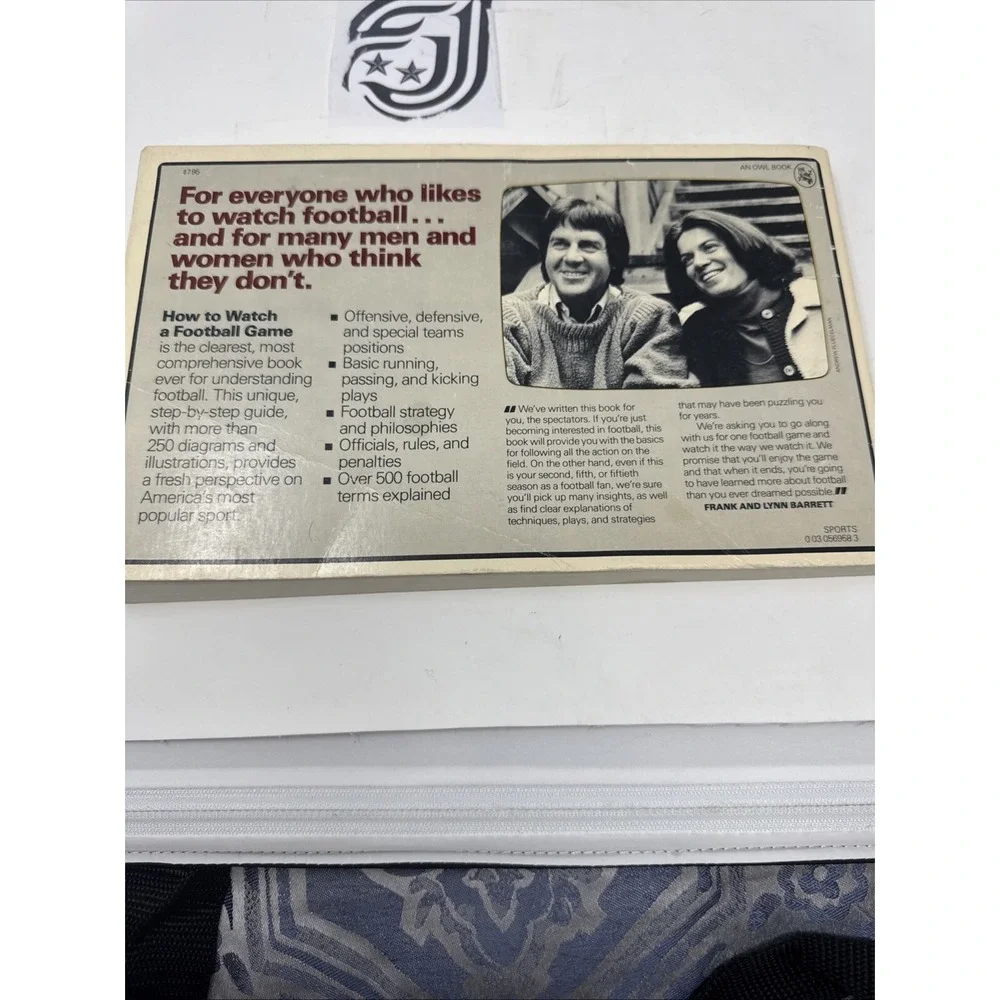 Frank and Lynn Barrett / How to Watch a Football Game 1st Edition 1980